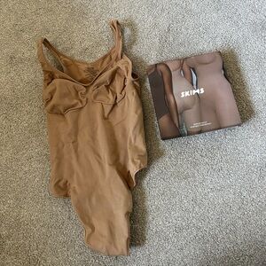 Skims seamless sculpt scoop neck thong bodysuit 2X